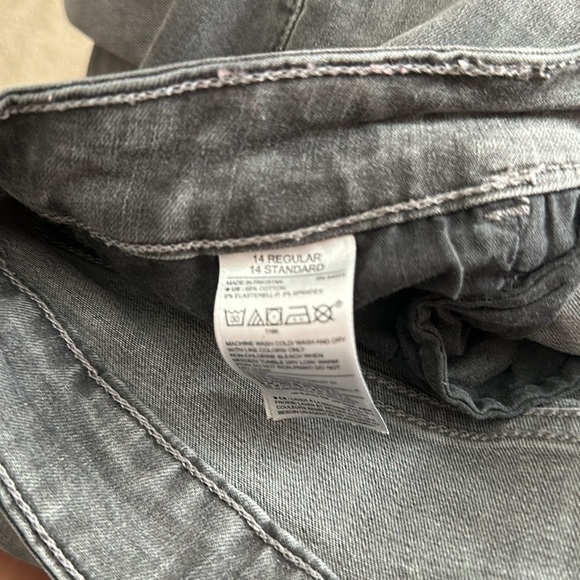 Gray jeans - Picture 3 of 3